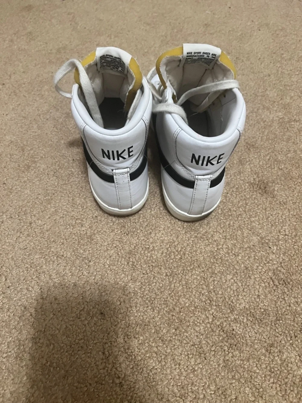 Nike Blazer Mid '77 Vintage High Top White/Black - Women's Size 6.5